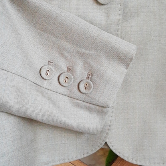 Anne Klein 2 Piece Tan Suit Jacket & Pants Size 4P - Picture 5 of 13